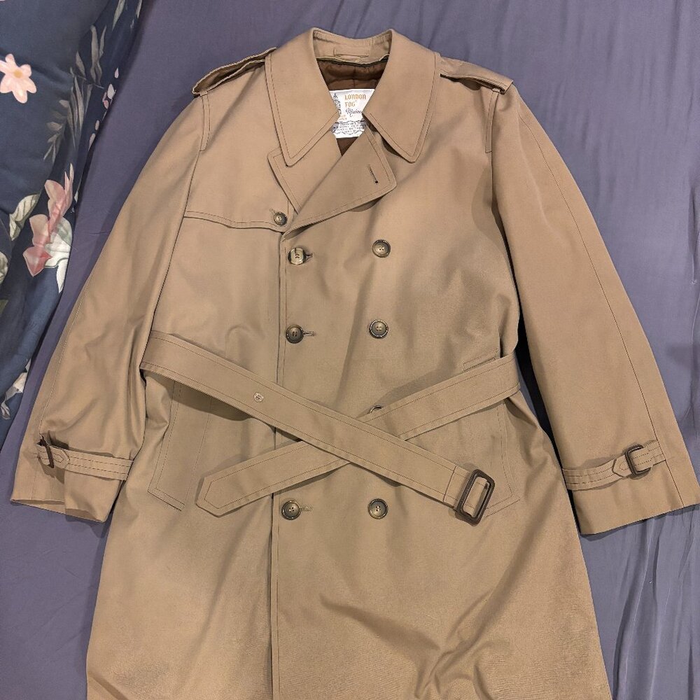 VINTAGE London Fog Trench Coat Maincoat, Size 40R, inner removable liner
